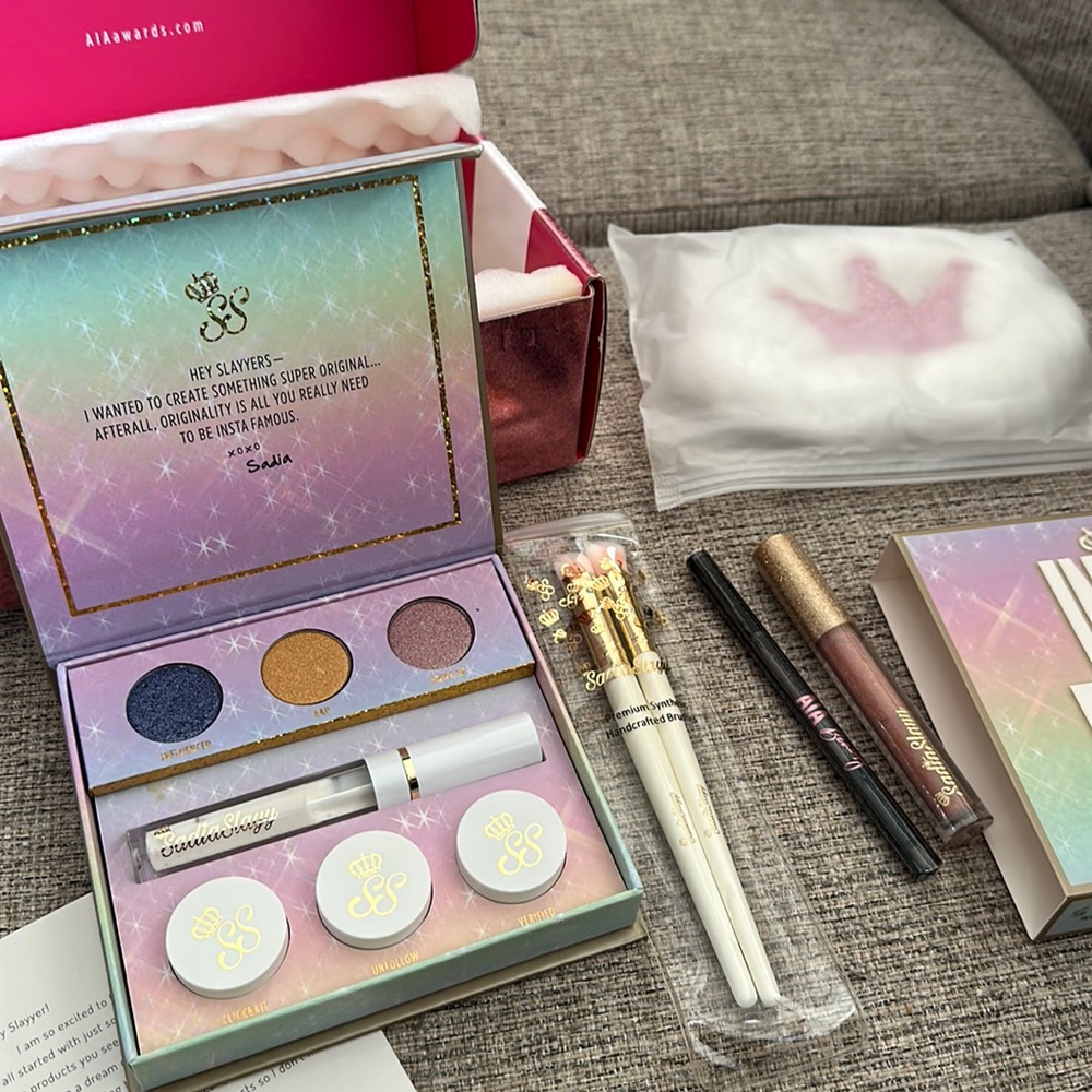 Sadia Slayy Make Up Kit